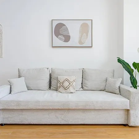 Apartment Matteo - Modern With Free Parking