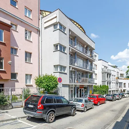 Apartment Matteo - Modern With Free Parking Pressburg